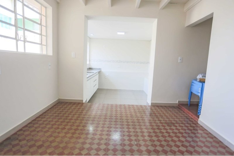 Casa &agrave; venda, 200m - 2 Dormit&oacute;rios 1 Su&iacute;te - R$ 350.000 - Vila Santana - Sorocaba SP Rua Jerônimo Rosa Sorocaba - 