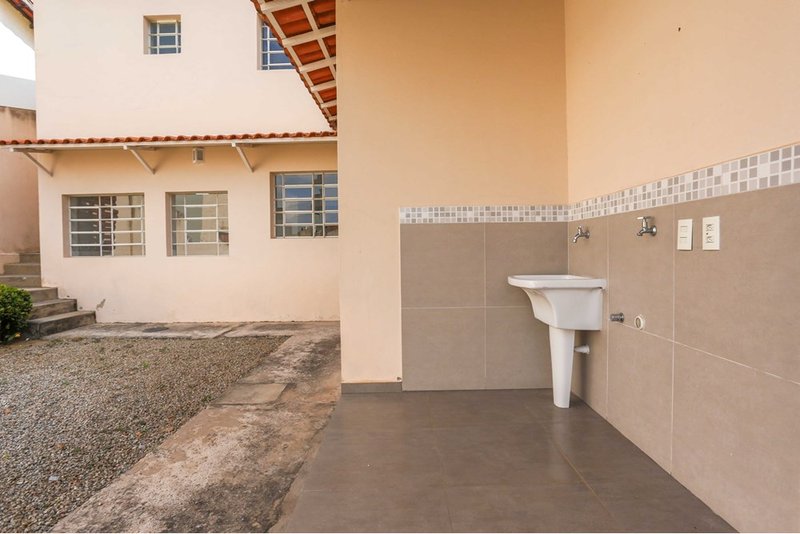 Casa &agrave; venda, 200m - 2 Dormit&oacute;rios 1 Su&iacute;te - R$ 350.000 - Vila Santana - Sorocaba SP Rua Jerônimo Rosa Sorocaba - 