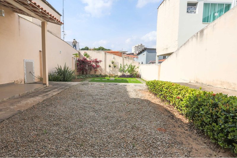 Casa &agrave; venda, 200m - 2 Dormit&oacute;rios 1 Su&iacute;te - R$ 350.000 - Vila Santana - Sorocaba SP Rua Jerônimo Rosa Sorocaba - 