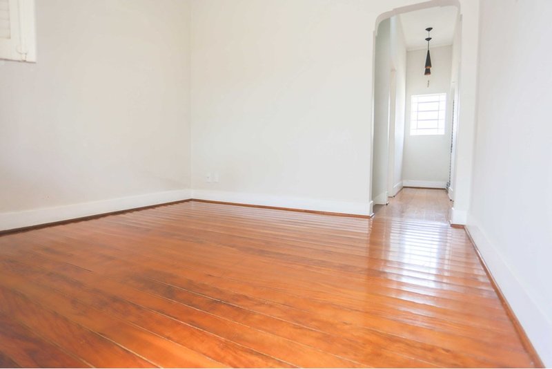 Casa &agrave; venda, 200m - 2 Dormit&oacute;rios 1 Su&iacute;te - R$ 350.000 - Vila Santana - Sorocaba SP Rua Jerônimo Rosa Sorocaba - 