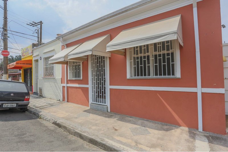 Casa &agrave; venda, 200m - 2 Dormit&oacute;rios 1 Su&iacute;te - R$ 350.000 - Vila Santana - Sorocaba SP Rua Jerônimo Rosa Sorocaba - 