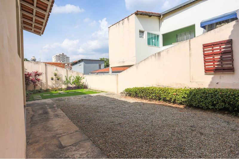 Casa &agrave; venda, 200m - 2 Dormit&oacute;rios 1 Su&iacute;te - R$ 350.000 - Vila Santana - Sorocaba SP Rua Jerônimo Rosa Sorocaba - 