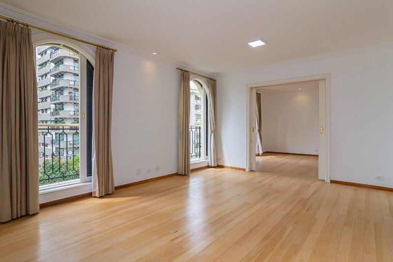 Apartamento à Venda, Edifício Conde dos Arcos, 244,73m²,Jardim Paulista, São Paulo/SP Alameda Casa Branca São Paulo - 