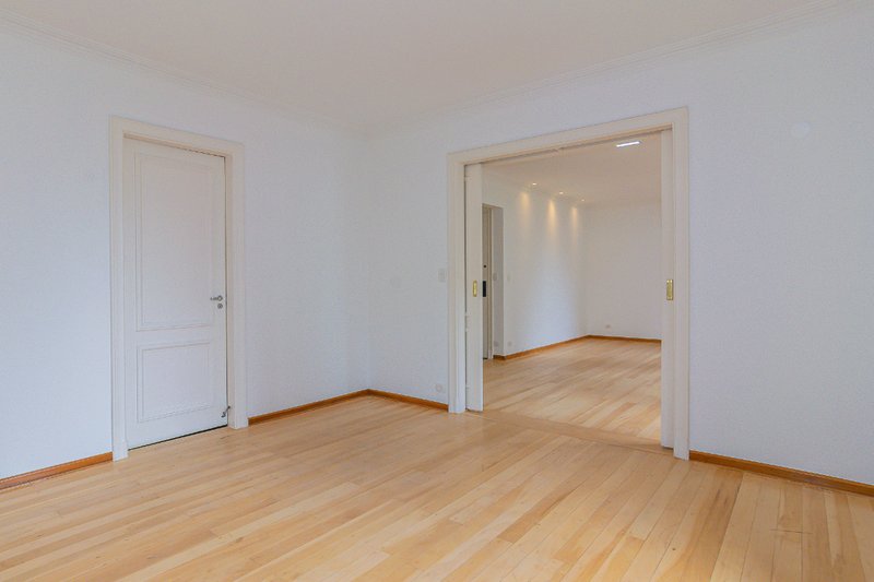 Apartamento à Venda, Edifício Conde dos Arcos, 244,73m²,Jardim Paulista, São Paulo/SP Alameda Casa Branca São Paulo - 