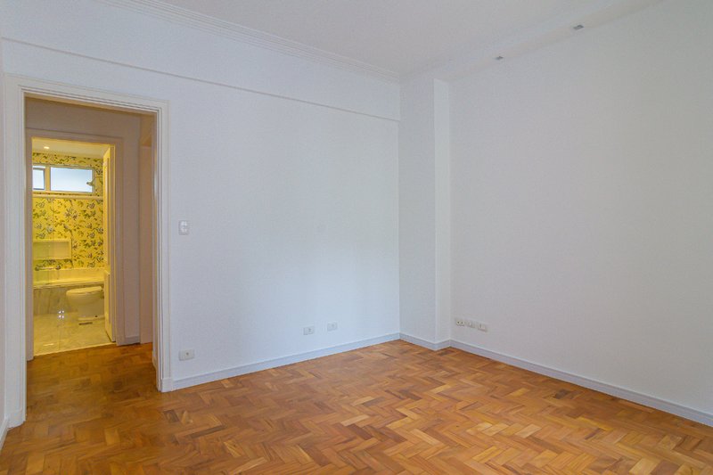 Apartamento à Venda, Edifício Conde dos Arcos, 244,73m²,Jardim Paulista, São Paulo/SP Alameda Casa Branca São Paulo - 