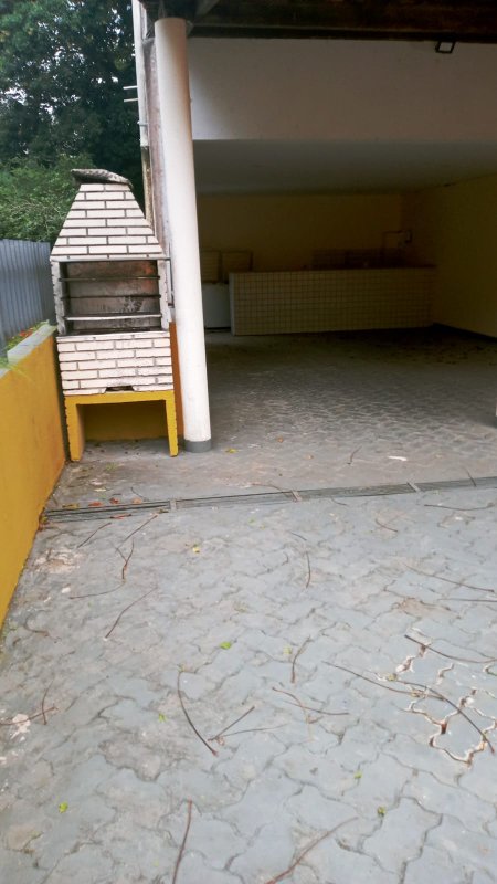 APARTAMENTO NASCENTE 3 QUARTOS SUÍTE DEPENDÊNCIA ÁREA DE SERVIÇO GARAGEM À VENDA EM BROTAS Rua Comendador Pereira da Silva Salvador - 