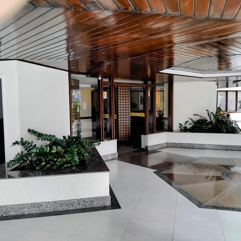 APARTAMENTO NASCENTE 3 QUARTOS SUÍTE DEPENDÊNCIA ÁREA DE SERVIÇO GARAGEM À VENDA EM BROTAS Rua Comendador Pereira da Silva Salvador - 