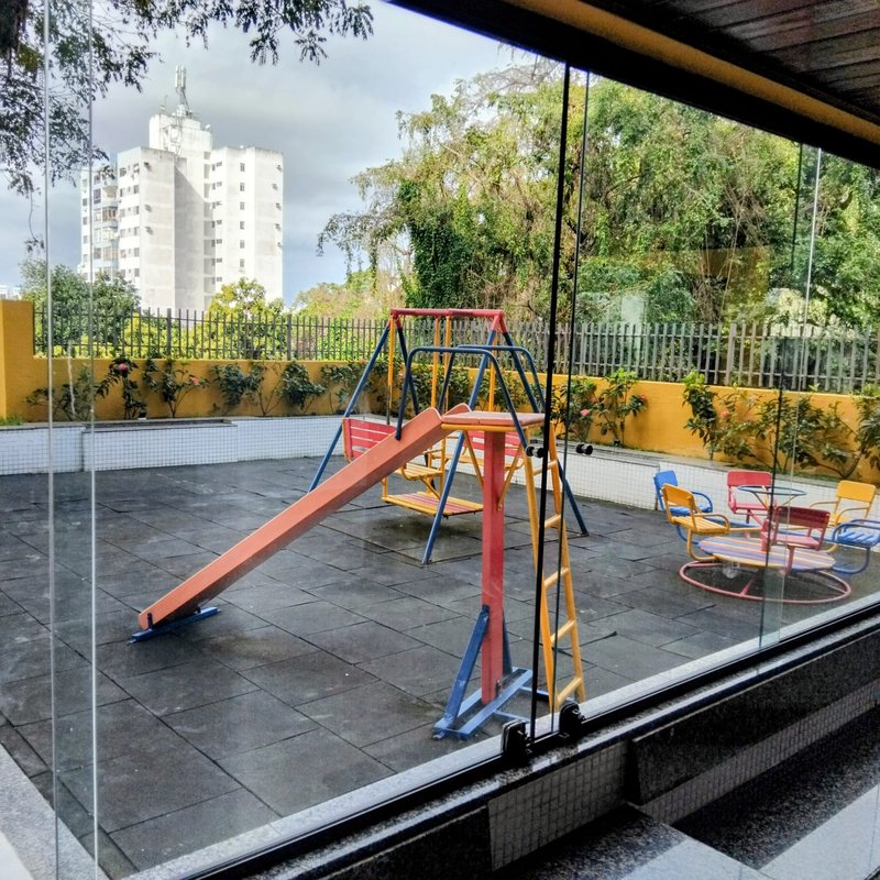 APARTAMENTO NASCENTE 3 QUARTOS SUÍTE DEPENDÊNCIA ÁREA DE SERVIÇO GARAGEM À VENDA EM BROTAS Rua Comendador Pereira da Silva Salvador - 