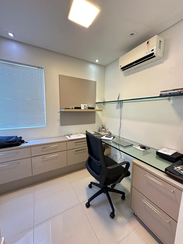 Apartamento à venda com 2 quartos sendo uma suíte, 95m² área útil por R$ 1.315.000,00 Rua Francisco da Cunha Recife - 