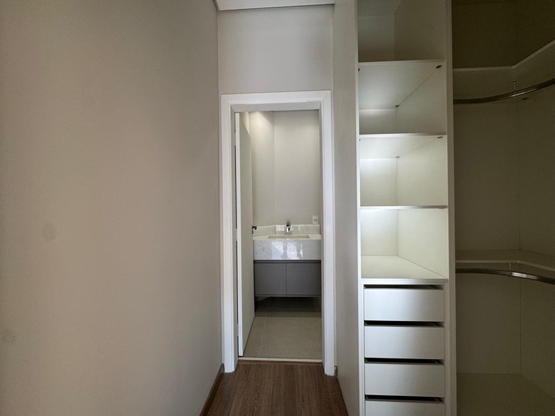 Casa Exclusiva à Venda no Swiss Park – Campinas Rodovia Anhangüera Campinas - 