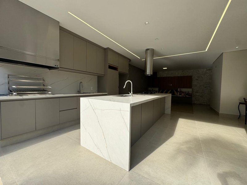 Casa Exclusiva à Venda no Swiss Park – Campinas Rodovia Anhangüera Campinas - 