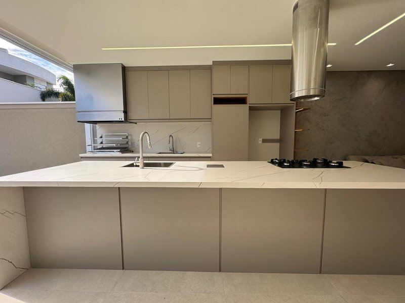 Casa Exclusiva à Venda no Swiss Park – Campinas Rodovia Anhangüera Campinas - 