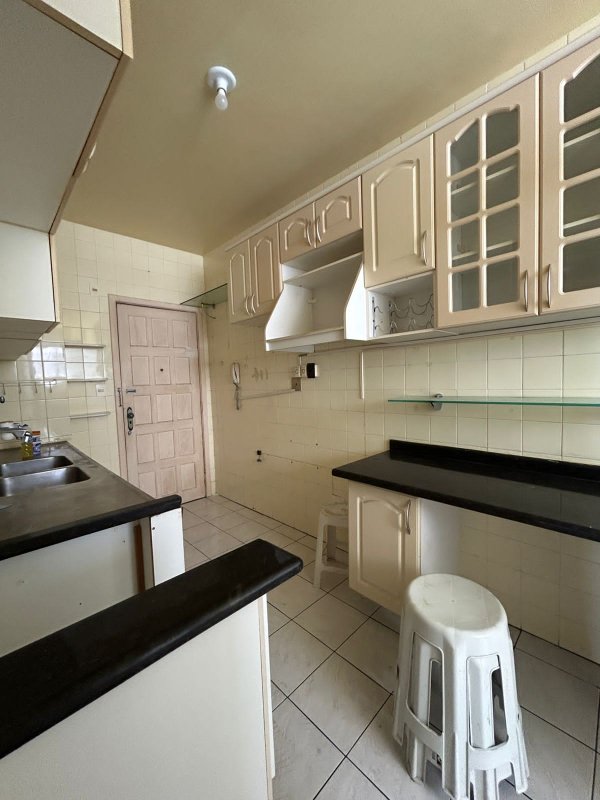 APARTAMENTO NASCENTE 3 QUARTOS SUÍTE VARANDA DEPENDÊNCIA 2 GARAGENS À VENDA NA GRAÇA! Avenida Euclydes da Cunha Salvador - 