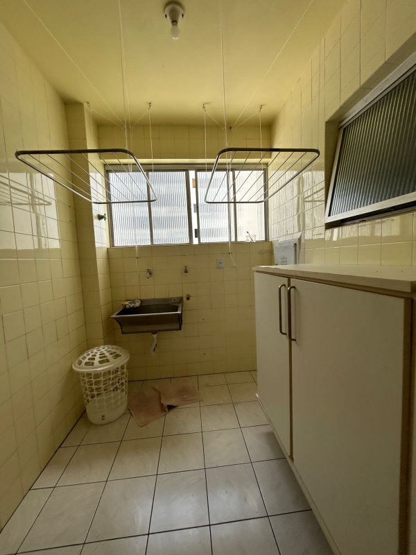 APARTAMENTO NASCENTE 3 QUARTOS SUÍTE VARANDA DEPENDÊNCIA 2 GARAGENS À VENDA NA GRAÇA! Avenida Euclydes da Cunha Salvador - 