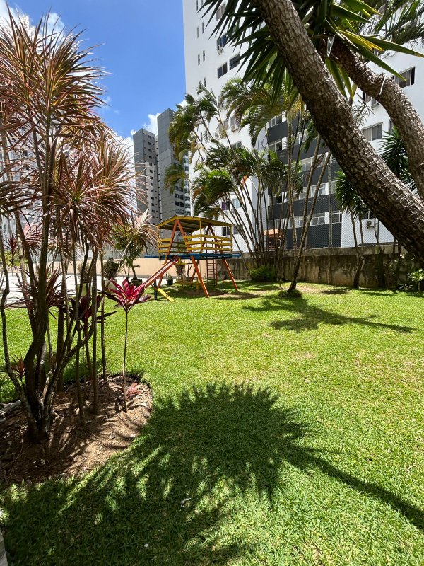 APARTAMENTO NASCENTE 3 QUARTOS SUÍTE VARANDA DEPENDÊNCIA 2 GARAGENS À VENDA NA GRAÇA! Avenida Euclydes da Cunha Salvador - 