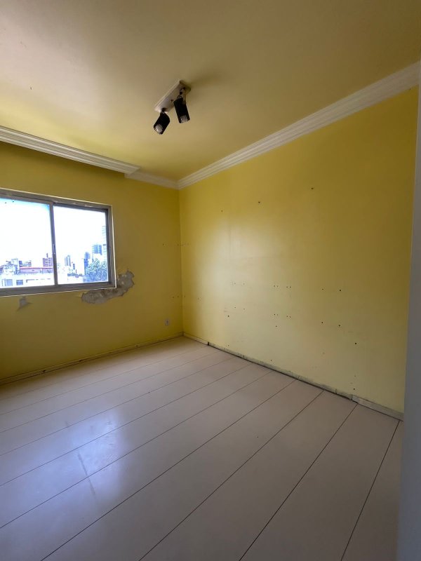 APARTAMENTO NASCENTE 3 QUARTOS SUÍTE VARANDA DEPENDÊNCIA 2 GARAGENS À VENDA NA GRAÇA! Avenida Euclydes da Cunha Salvador - 