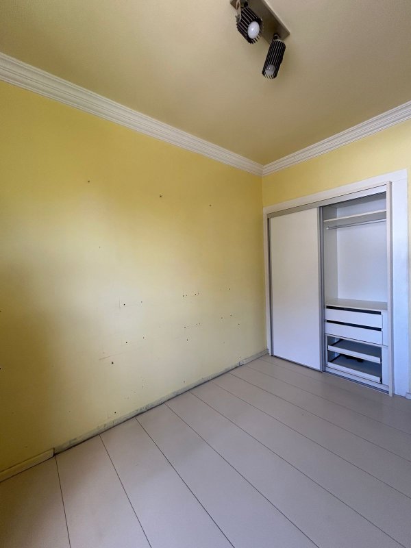 APARTAMENTO NASCENTE 3 QUARTOS SUÍTE VARANDA DEPENDÊNCIA 2 GARAGENS À VENDA NA GRAÇA! Avenida Euclydes da Cunha Salvador - 