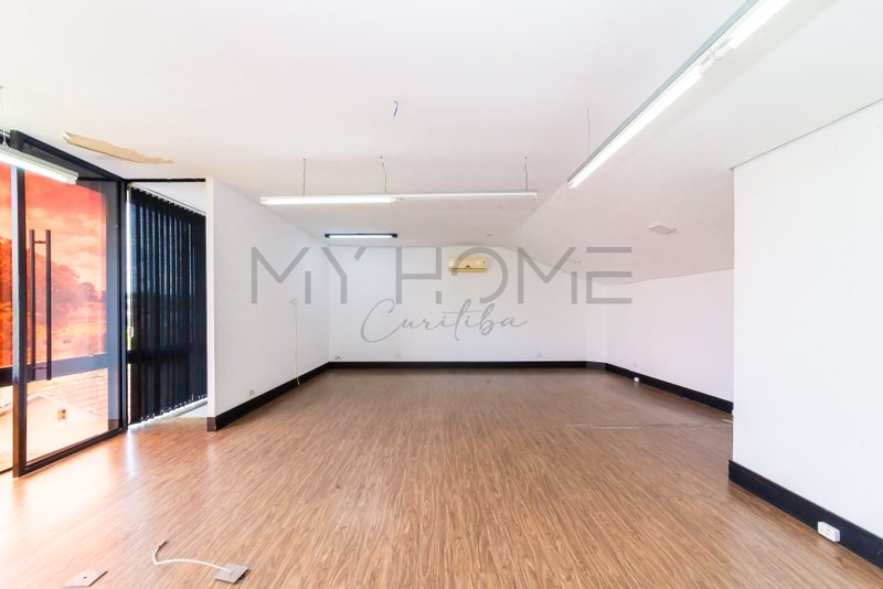 CASA COMERCIAL E RESIDENCIAL NO BAIRRO MERCES! Rua Dom Alberto Gonçalves Curitiba - 