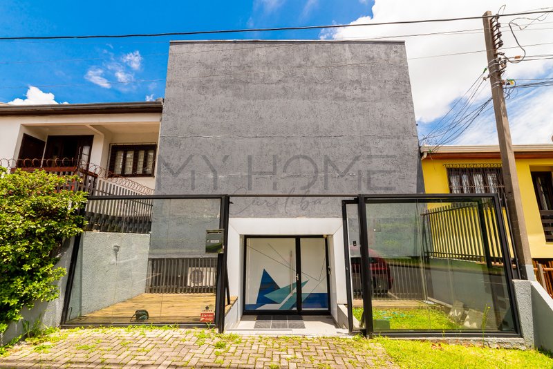 CASA COMERCIAL E RESIDENCIAL NO BAIRRO MERCES! Rua Dom Alberto Gonçalves Curitiba - 