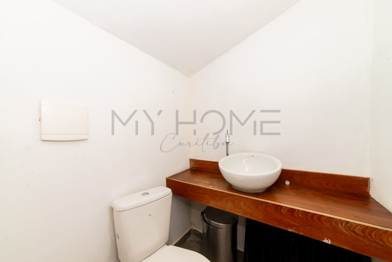 CASA COMERCIAL E RESIDENCIAL NO BAIRRO MERCES! Rua Dom Alberto Gonçalves Curitiba - 