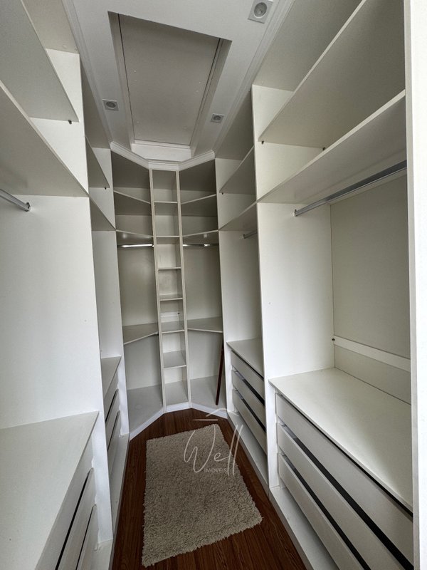 Casa no Condomínio Swiss Park em SBC  - 423m2 -  04 Suítes - 04 vagas Avenida Omar Daibert São Bernardo do Campo - 