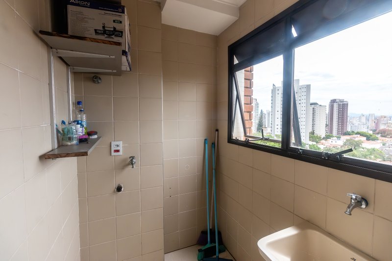 ALUGA-SE APARTAMENTO COM VISTA PANORÂMICA NA VILA MARIANA Rua Paula Ney São Paulo - 