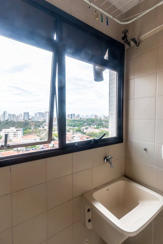 ALUGA-SE APARTAMENTO COM VISTA PANORÂMICA NA VILA MARIANA Rua Paula Ney São Paulo - 