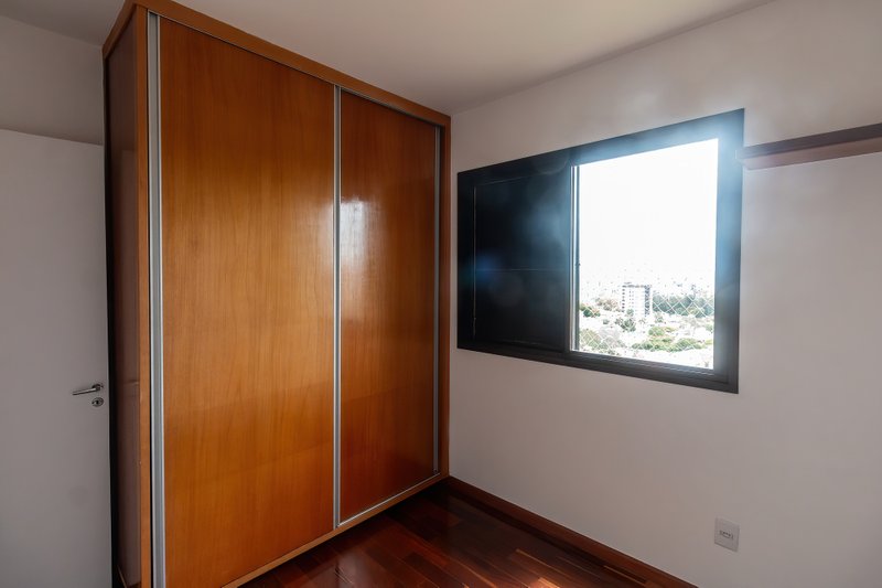 ALUGA-SE APARTAMENTO COM VISTA PANORÂMICA NA VILA MARIANA Rua Paula Ney São Paulo - 