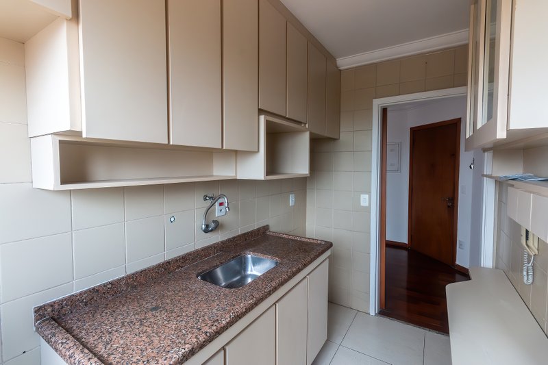 ALUGA-SE APARTAMENTO COM VISTA PANORÂMICA NA VILA MARIANA Rua Paula Ney São Paulo - 