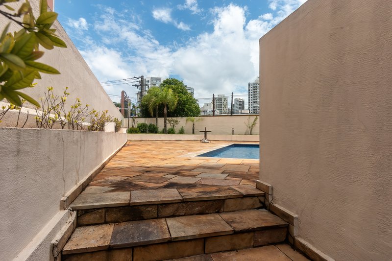 ALUGA-SE APARTAMENTO COM VISTA PANORÂMICA NA VILA MARIANA Rua Paula Ney São Paulo - 