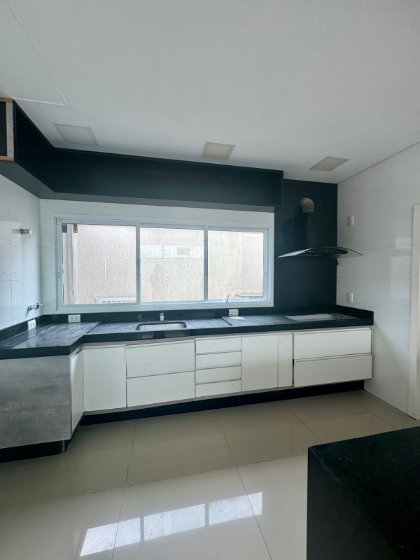 Casa de Alto Padrão – Indaiá, Caraguatatuba  Caraguatatuba - 