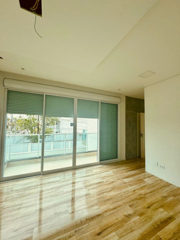 Casa de Alto Padrão – Indaiá, Caraguatatuba  Caraguatatuba - 