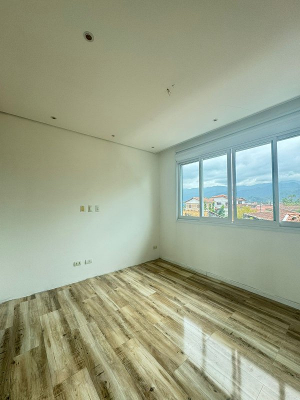 Casa de Alto Padrão – Indaiá, Caraguatatuba  Caraguatatuba - 