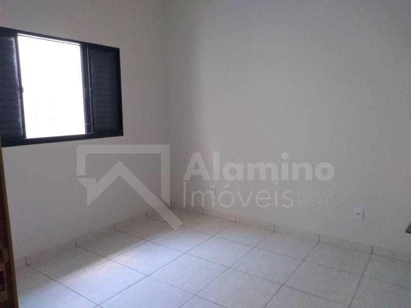 Geisel – Três Imóveis C/ 01 e 02 Dorms  Bauru - 