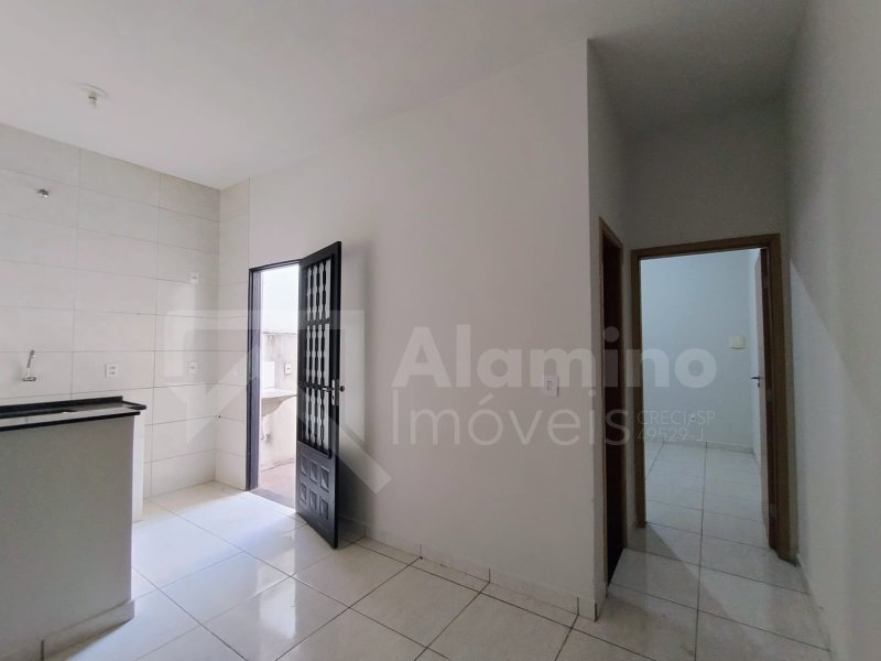 Geisel – Três Imóveis C/ 01 e 02 Dorms  Bauru - 