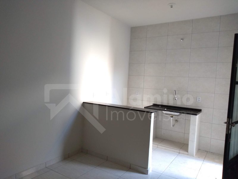 Geisel – Três Imóveis C/ 01 e 02 Dorms  Bauru - 