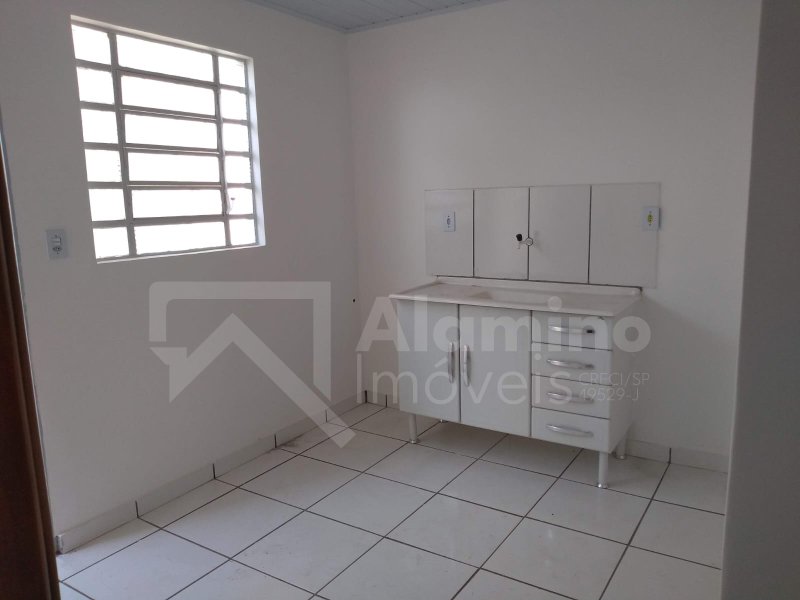 Geisel – Três Imóveis C/ 01 e 02 Dorms  Bauru - 