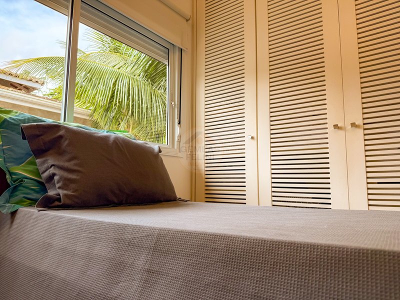 Casa aconchegante em Condomínio na Praia de Juquehy - À VENDA  São Sebastião - 