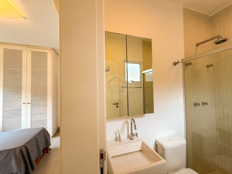 Casa aconchegante em Condomínio na Praia de Juquehy - À VENDA  São Sebastião - 