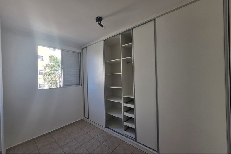 Apartamento &agrave; venda, 64, 2 Dorm. - R$ 190.000 - Residencial Stefane - Centro  Sorocaba/SP Avenida Doutor Afonso Vergueiro Sorocaba - 