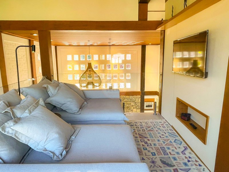 Casa no Condomínio com Piscina Privativa e Natureza - VENDA  São Sebastião - 