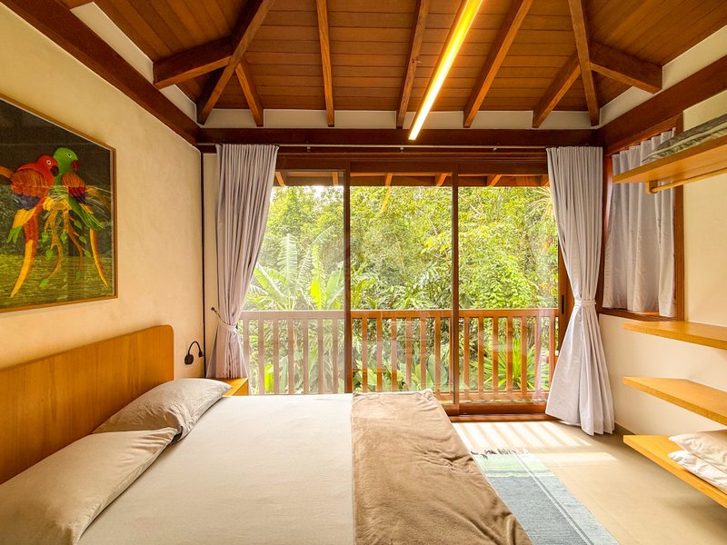 Casa de Alto Padr&atilde;o Condom&iacute;nio - Reformada, Sofisticada e Integrada &aacute; Natureza - VENDA  São Sebastião - 