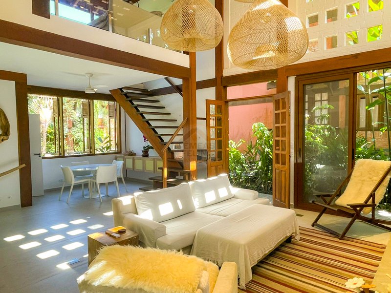 Casa no Condomínio com Piscina Privativa e Natureza - VENDA  São Sebastião - 