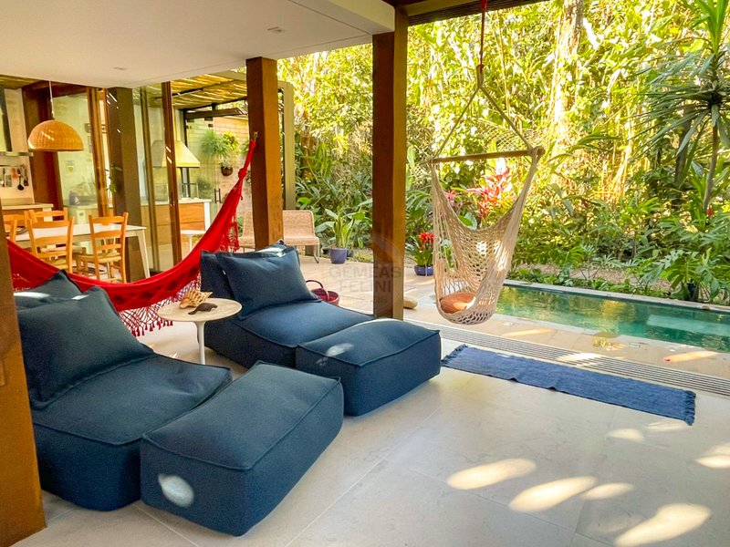 Casa no Condomínio com Piscina Privativa e Natureza - VENDA  São Sebastião - 