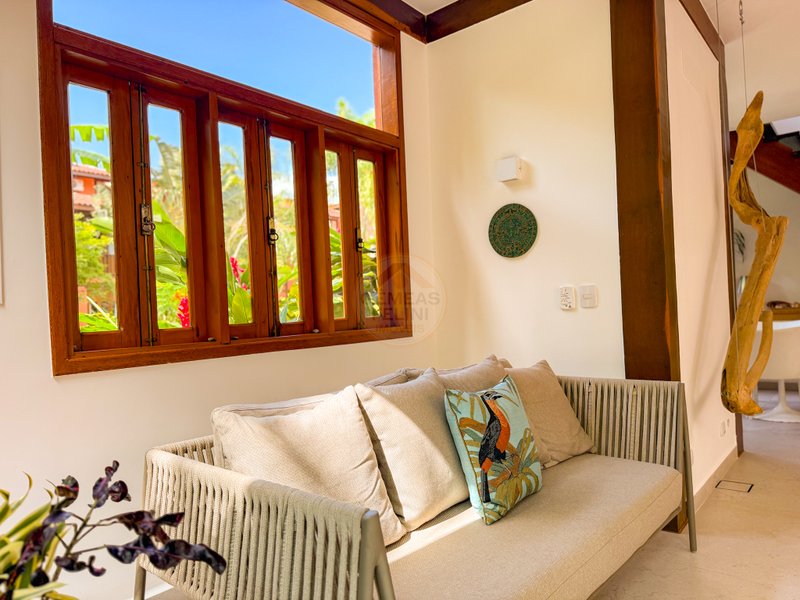 Casa de Alto Padr&atilde;o Condom&iacute;nio - Reformada, Sofisticada e Integrada &aacute; Natureza - VENDA  São Sebastião - 