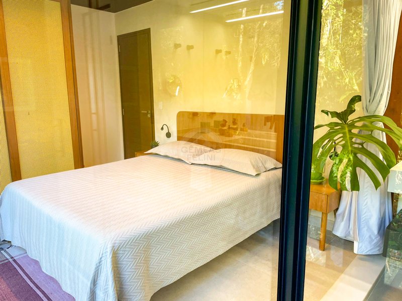 Casa no Condomínio com Piscina Privativa e Natureza - VENDA  São Sebastião - 