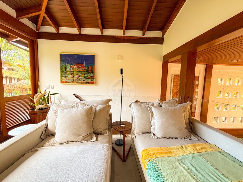 Casa de Alto Padr&atilde;o Condom&iacute;nio - Reformada, Sofisticada e Integrada &aacute; Natureza - VENDA  São Sebastião - 