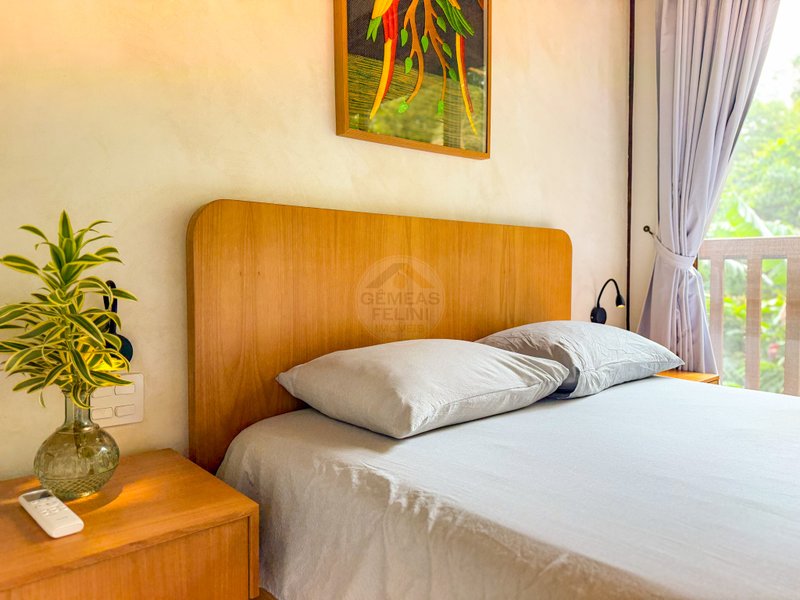 Casa de Alto Padr&atilde;o Condom&iacute;nio - Reformada, Sofisticada e Integrada &aacute; Natureza - VENDA  São Sebastião - 