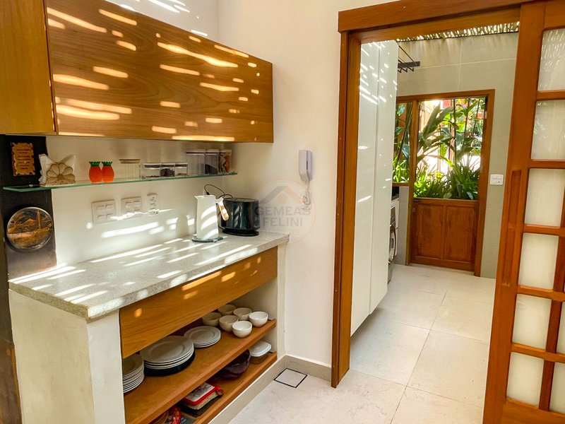 Casa no Condomínio com Piscina Privativa e Natureza - VENDA  São Sebastião - 