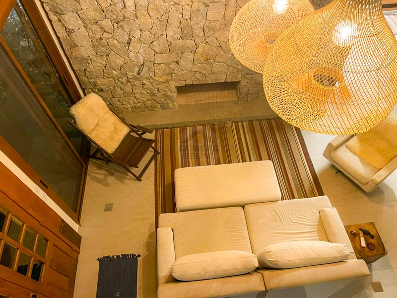 Casa no Condomínio com Piscina Privativa e Natureza - VENDA  São Sebastião - 